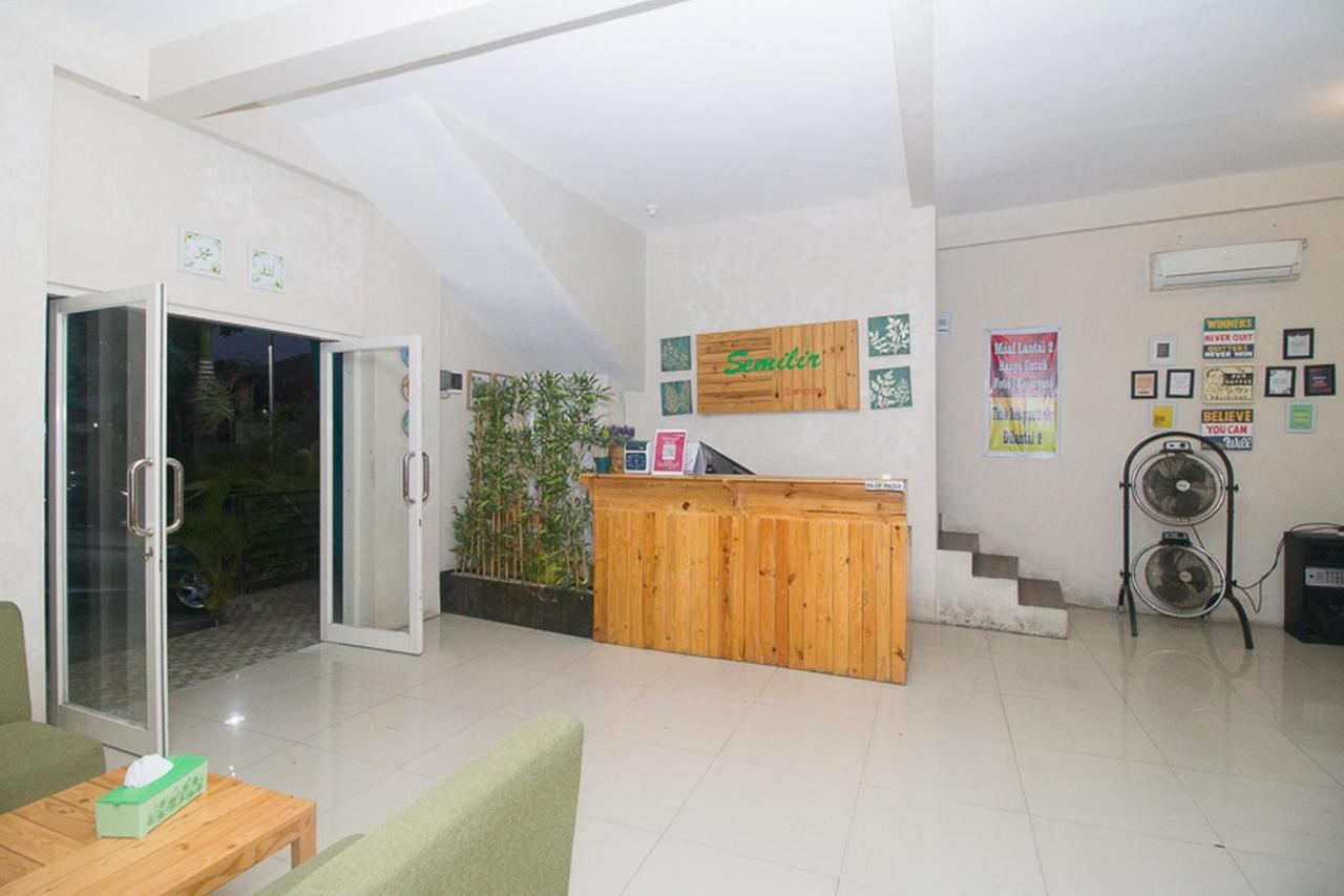 Reddoorz Plus Syariah Near Alun Alun Sampang Sampang  Екстериор снимка