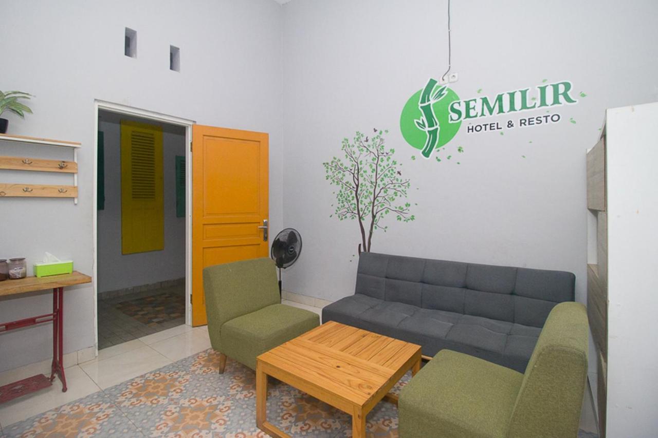Reddoorz Plus Syariah Near Alun Alun Sampang Sampang  Екстериор снимка