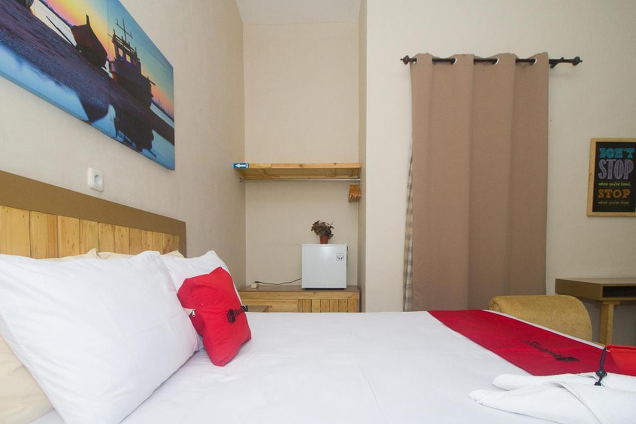 Reddoorz Plus Syariah Near Alun Alun Sampang Sampang  Екстериор снимка